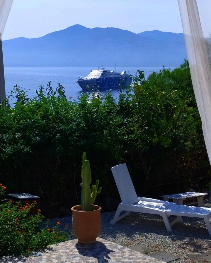 Villetta Punta Granata Санта Марина Салина Екстериор снимка